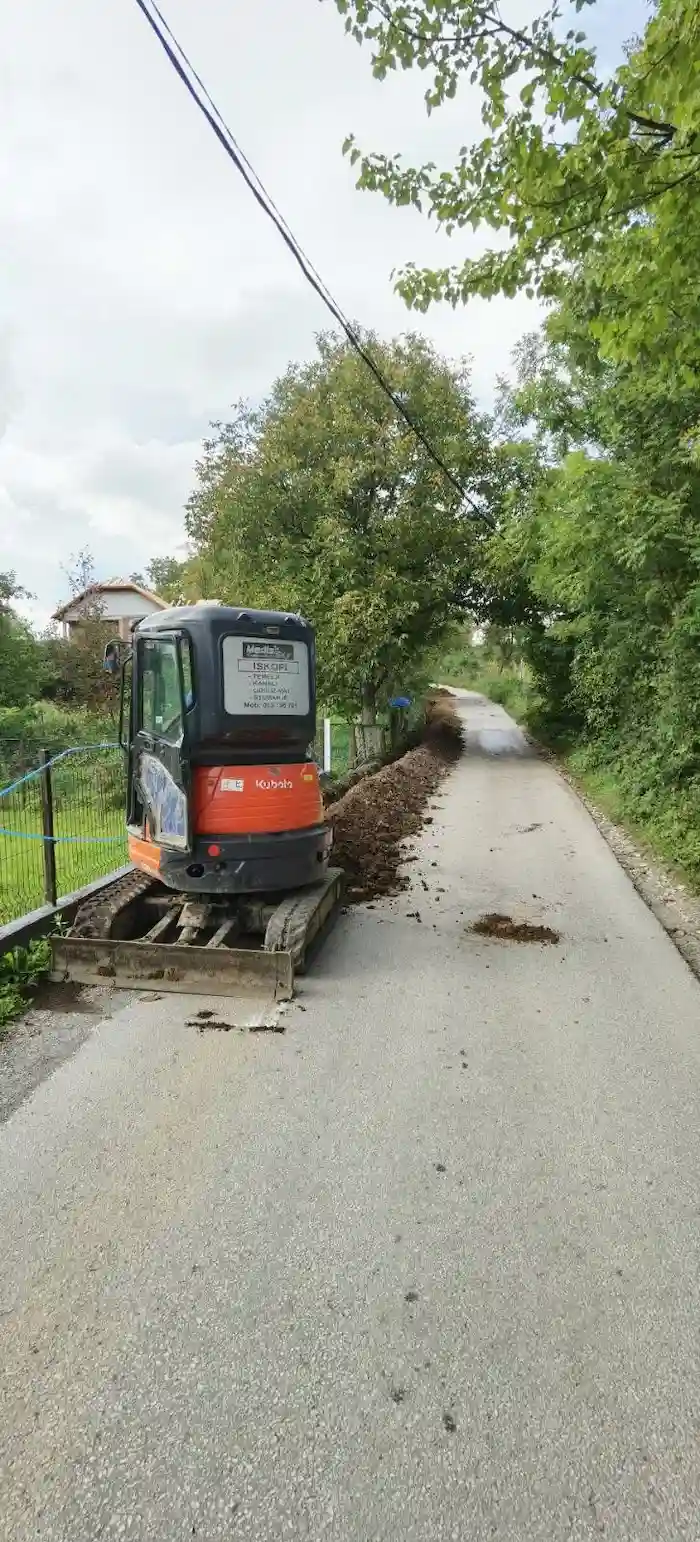 Kubota mini bager na putu
